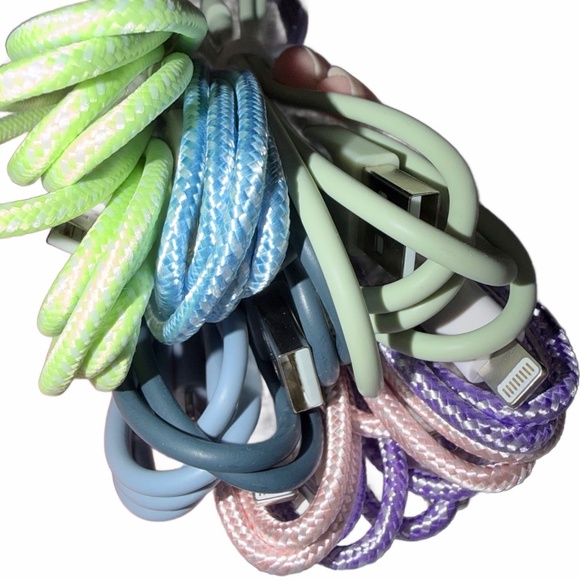 SOLD - Lot Of 12 USB Lightning Charger Cable (Apple MFi Certified) 3' and 6' New - Picture 4 of 6